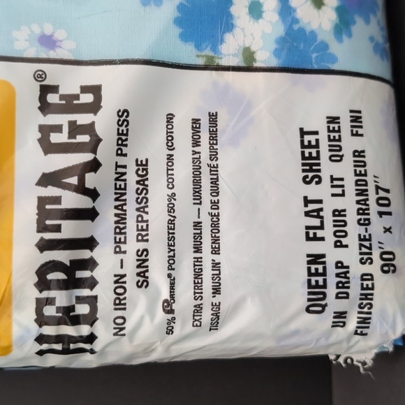 VGT, Heritage Blue Floral Muslin Queen Flat Sheet. - Picture 2 of 7